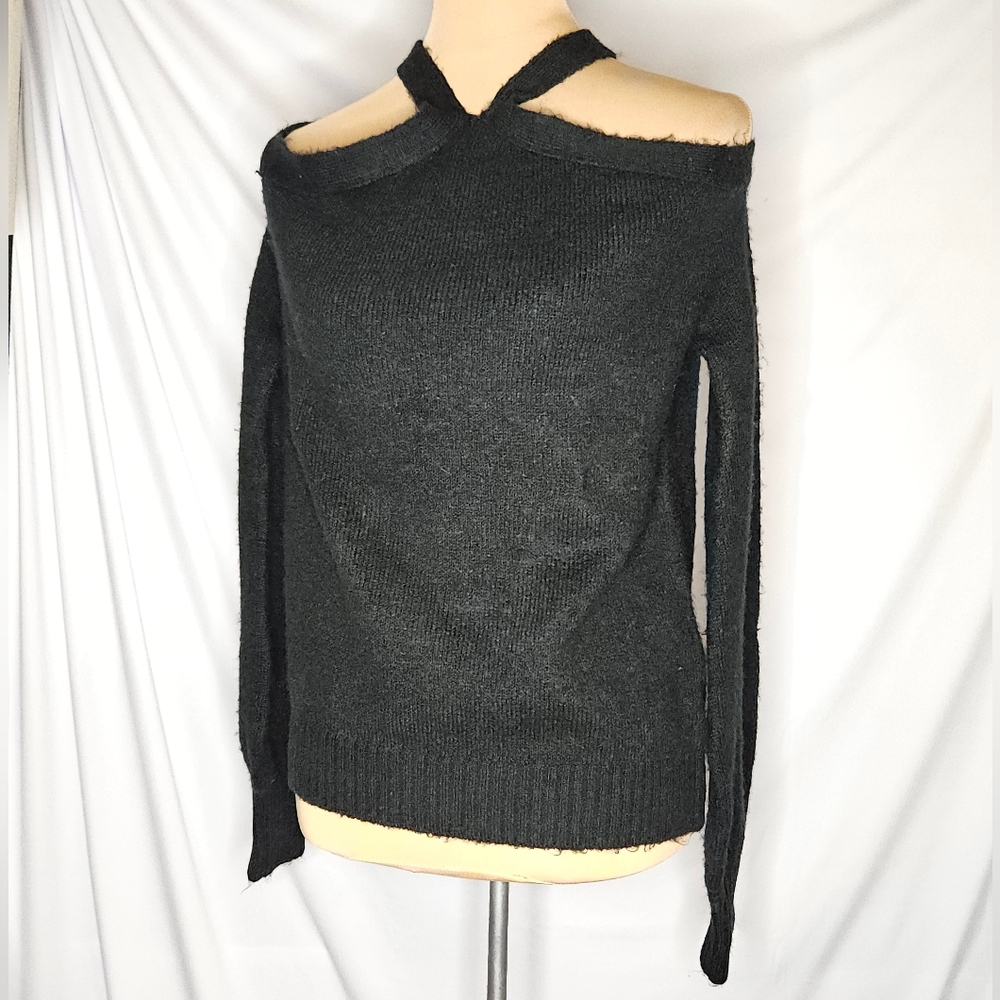 Steve Madden Black Off-Shoulder "Ressi" Knit Sweater-M